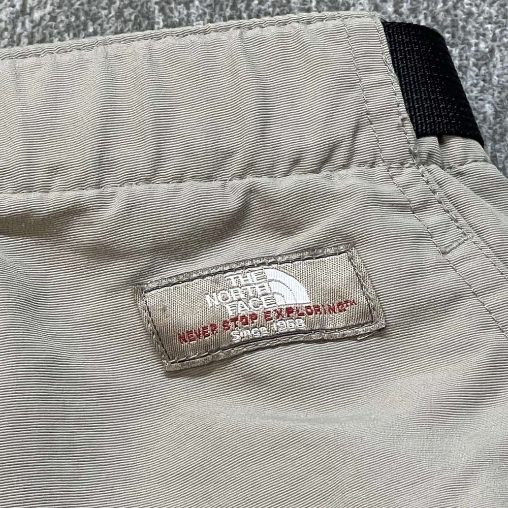 The North Face Mens XL Khaki Nylon Cargo Hiking Shorts Belted Outdoor Utility